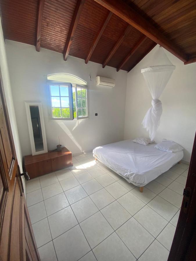Guadeloupe Guesthouse Порт Луис Екстериор снимка